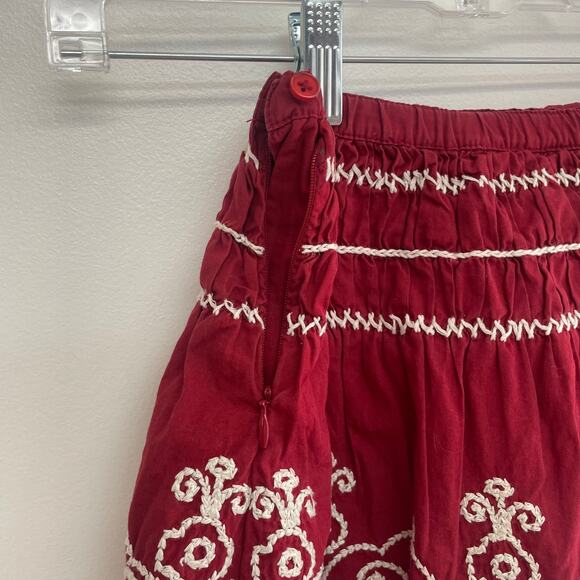 Mini Boden Girl's Red Smocking White Embroidered Skirt Sz 3-4 Yrs - Picture 4 of 6